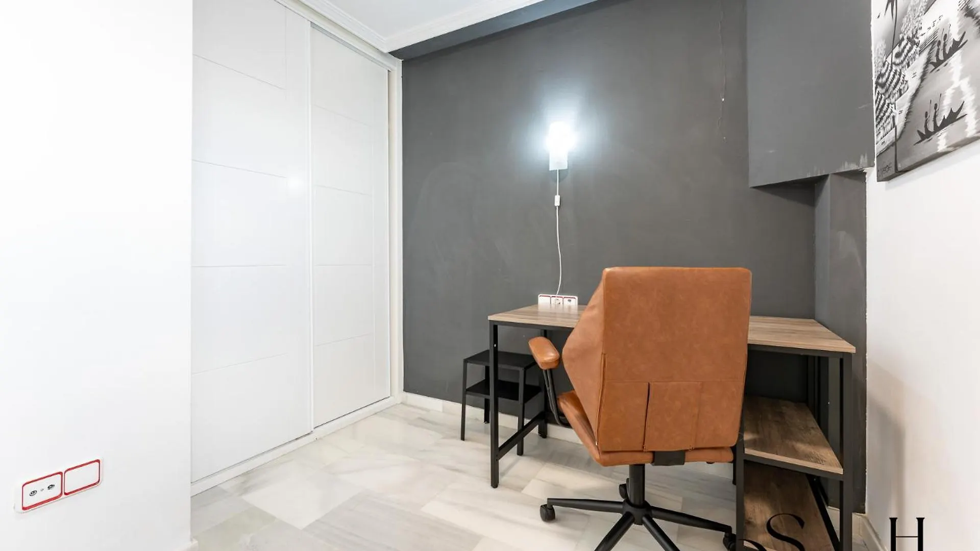 Cozy 2 Bedroom Duplex, Parking, Terrace, Office, Pool! 토레몰리노스 스페인
